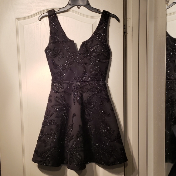Francesca's Collection black short party dress - Picture 1 of 6